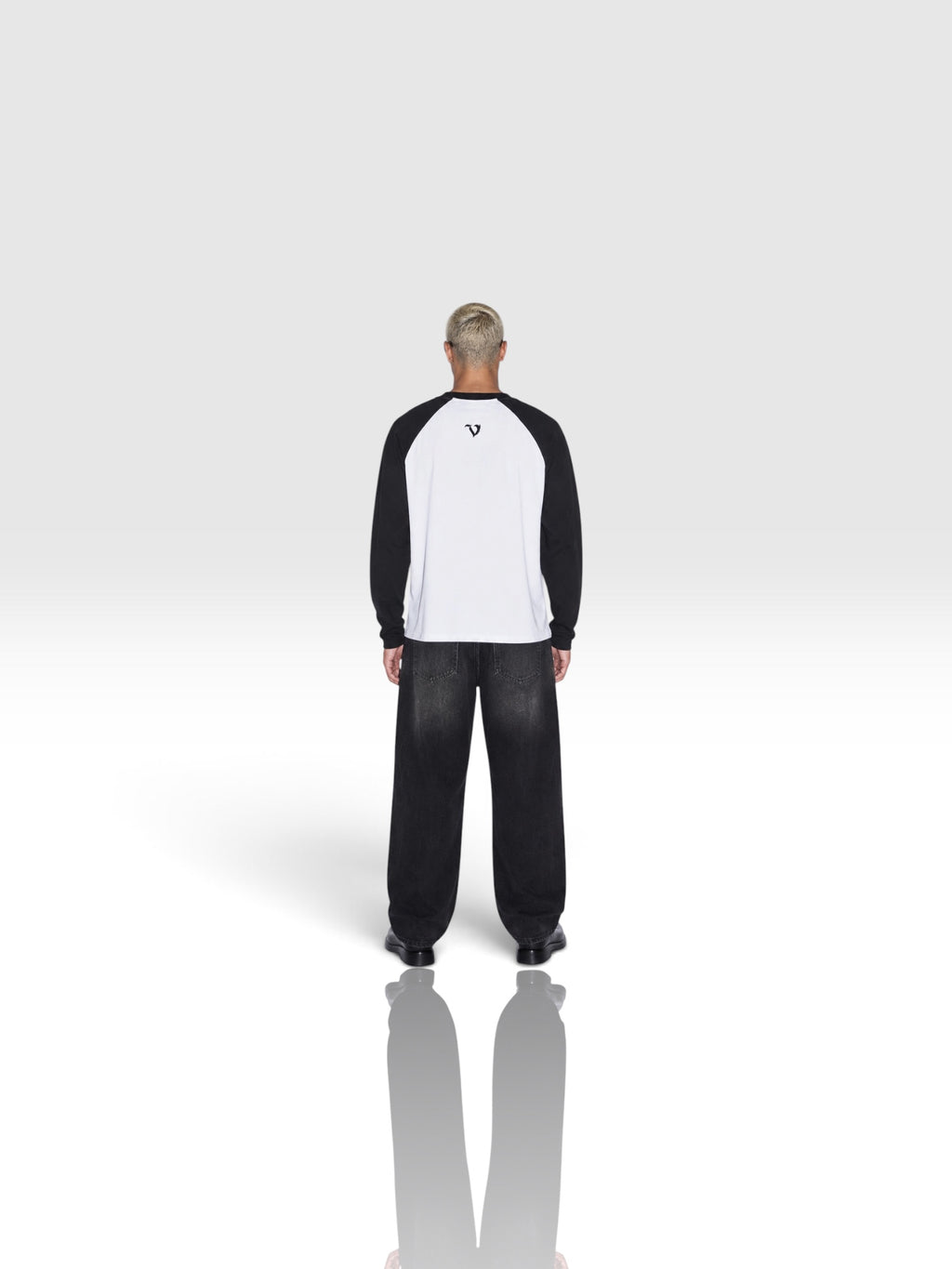 DEJAVU Color-Blocked Raglan Long-Sleeve T-Shirt