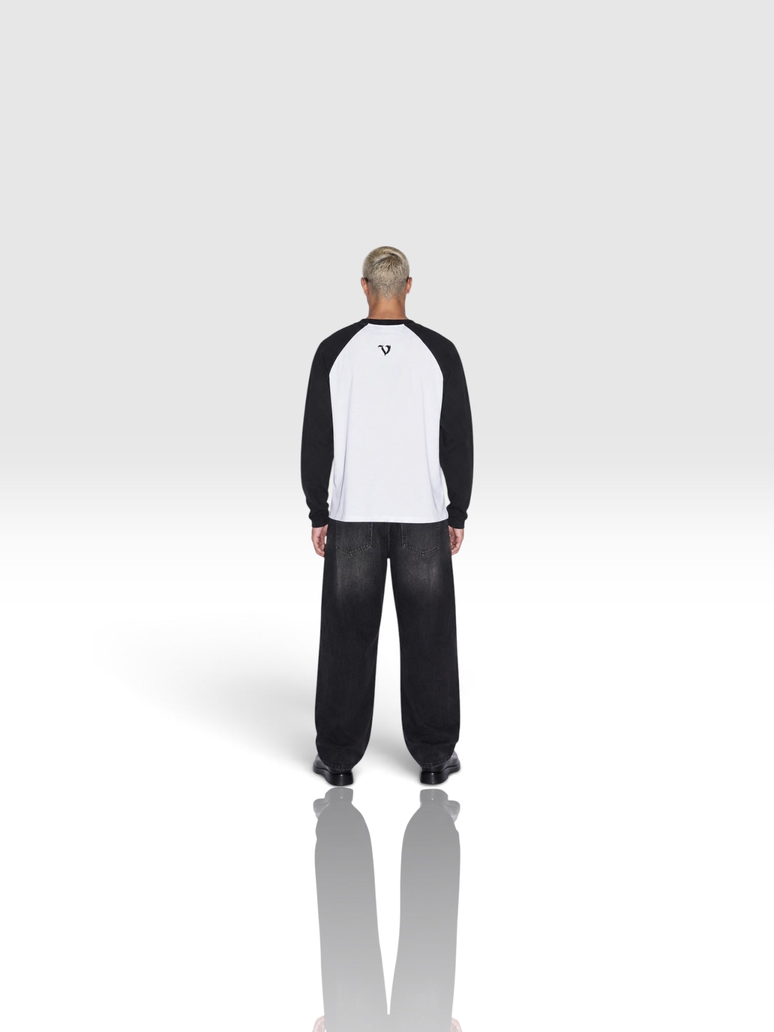 DEJAVU Color-Blocked Raglan Long-Sleeve T-Shirt