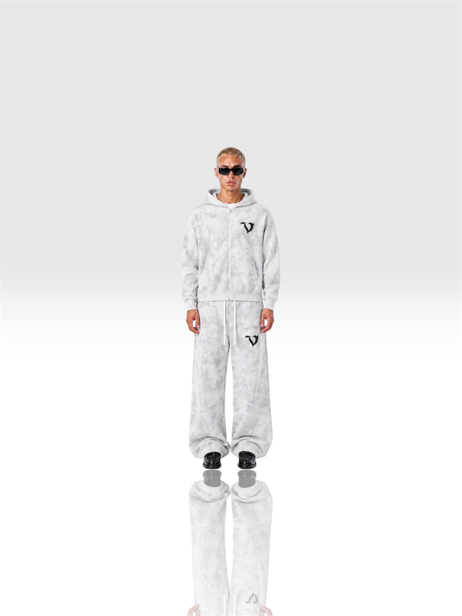 DEJAVU WASHED HOODIE