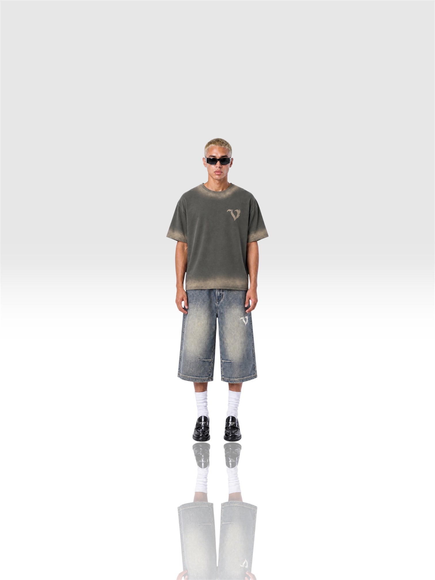 DEJAVU WASHED SHORTS
